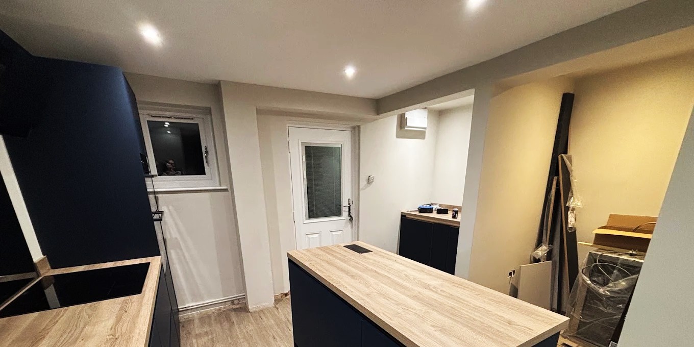 Kitchen lighting installation